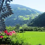Tristnerblick In The Huaterhof * ツェル・アム・ツィラー